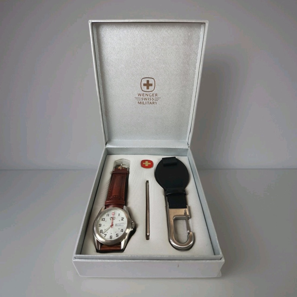 Wenger Swiss Military Watch Gift Set Vintage 90s Leather Band & Clip 7900X